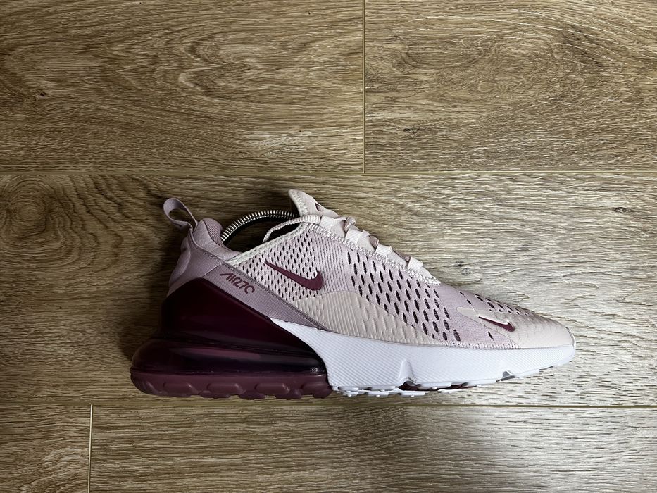 Продам БОМБЕЗНІ жіночі кросівки Nike Air Max 270 “Elemental Rose”