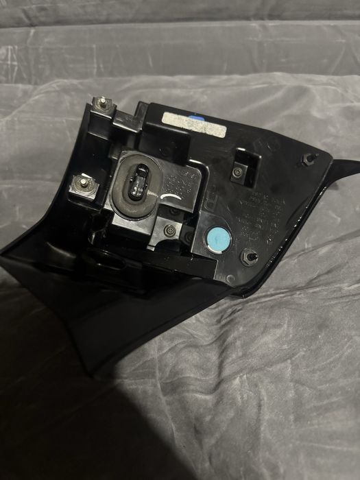 Ліхтар задній правий Tesla 3 (дорест)