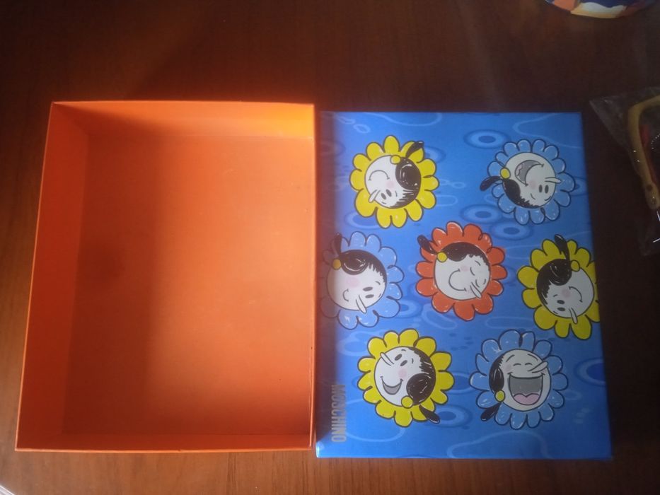 Caixas e estojo de maquilhagem