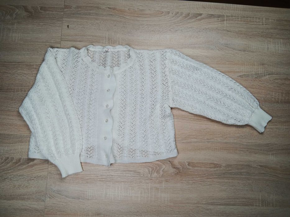 Biały luźny ażurowy sweter damski Braun rozmiar M/L