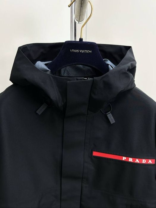 Ветровка Prada