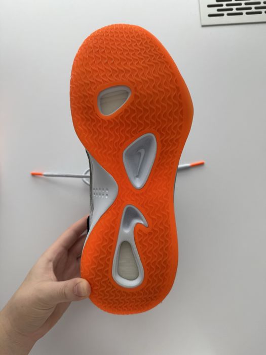 Кросівки Nike Hyperset 2 відмінної якості, не підійшли за розміром