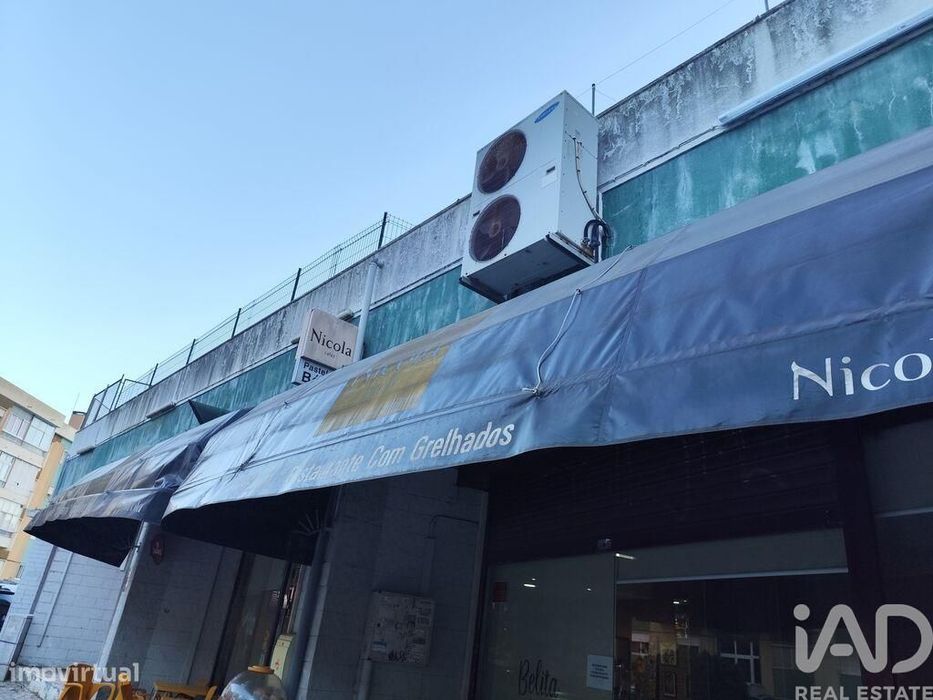 Loja / Estabelecimento Comercial T2 em Odivelas de 85,00 m2