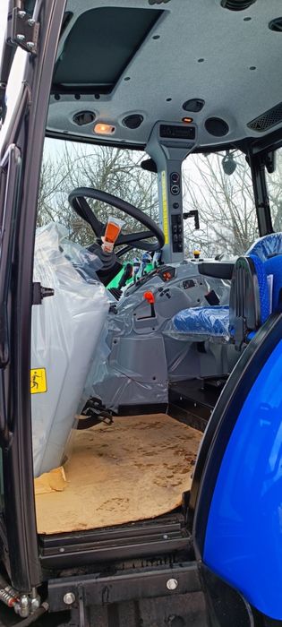 Трактор Нью Холанд T5 110 s