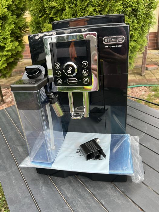 Кавомашина Delonghi Magnifica Capputtino 2020 рік пробіг 4900 чашок гарантія, після гарантійне обслуговування