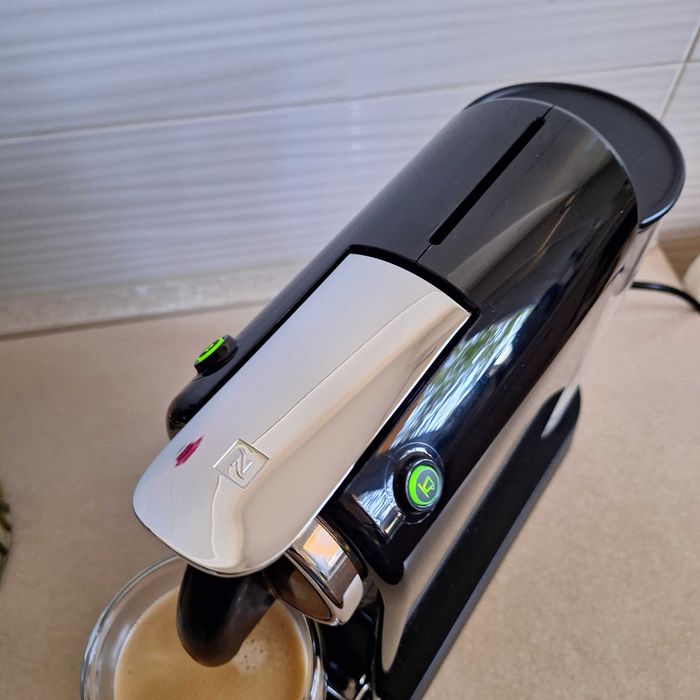 DeLonghi ekspres do kawy na kapsułki Nespresso