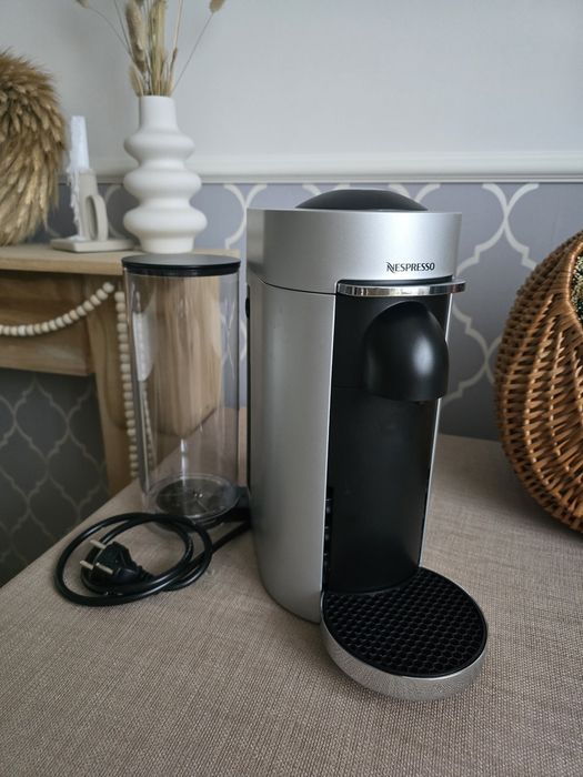 NOWY Ekspres kapsułkowy Nespresso vertuo plus designerski