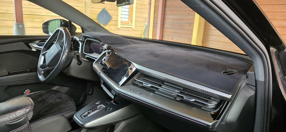 Продам Audi Q4 e-tron.40