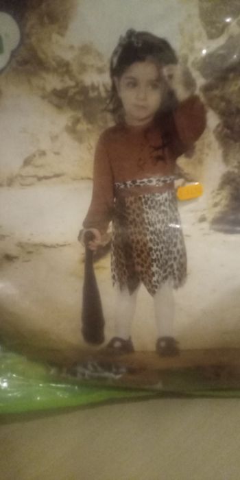 Fato menina das cavernas