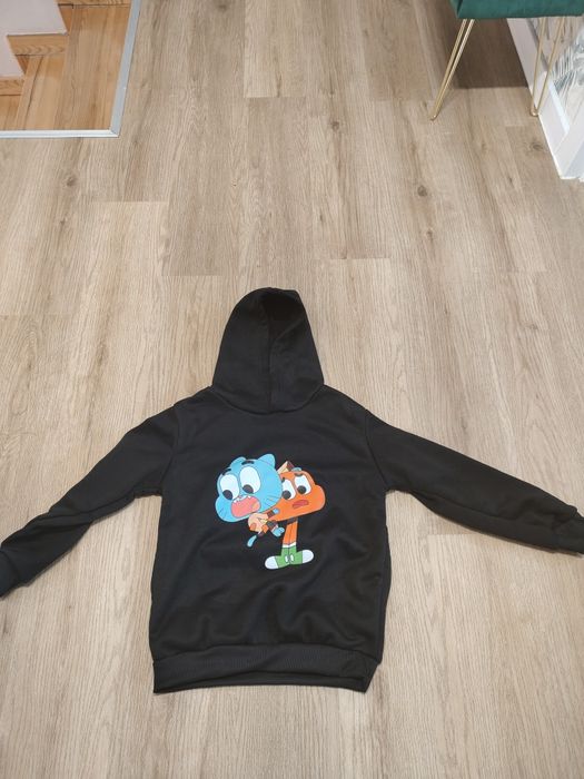 Bluza z postaciami z bajki niesamowity świat Gumballa z nadrukiem postaci
