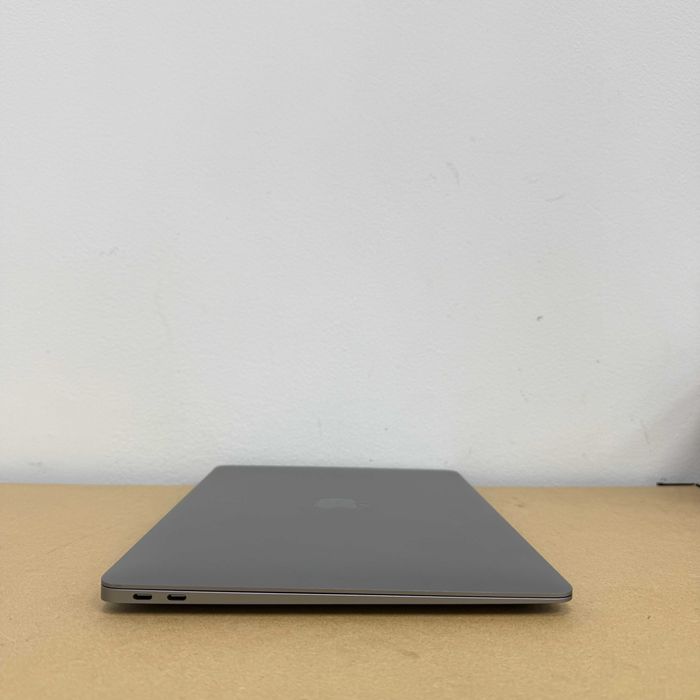 Macbook Air 2020 { M1 | 8gb | 256 ssd) Повний комплект . Гарантія