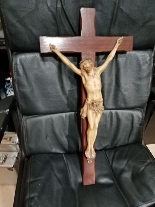 Crucifixo em muito bom estado alt cm 33 larg 21