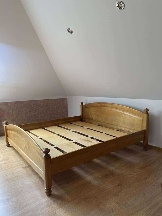 Łóżko stylowe drewniane 200/200
