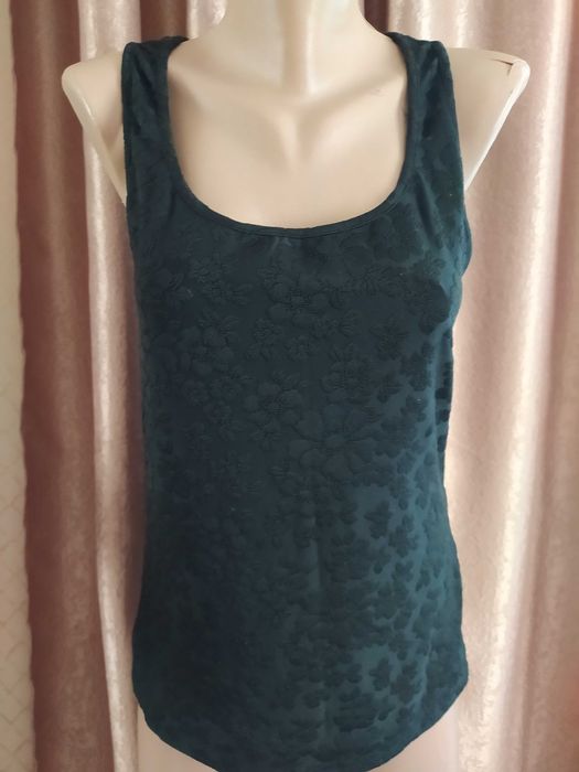 Чорний топ-майка, футболка.