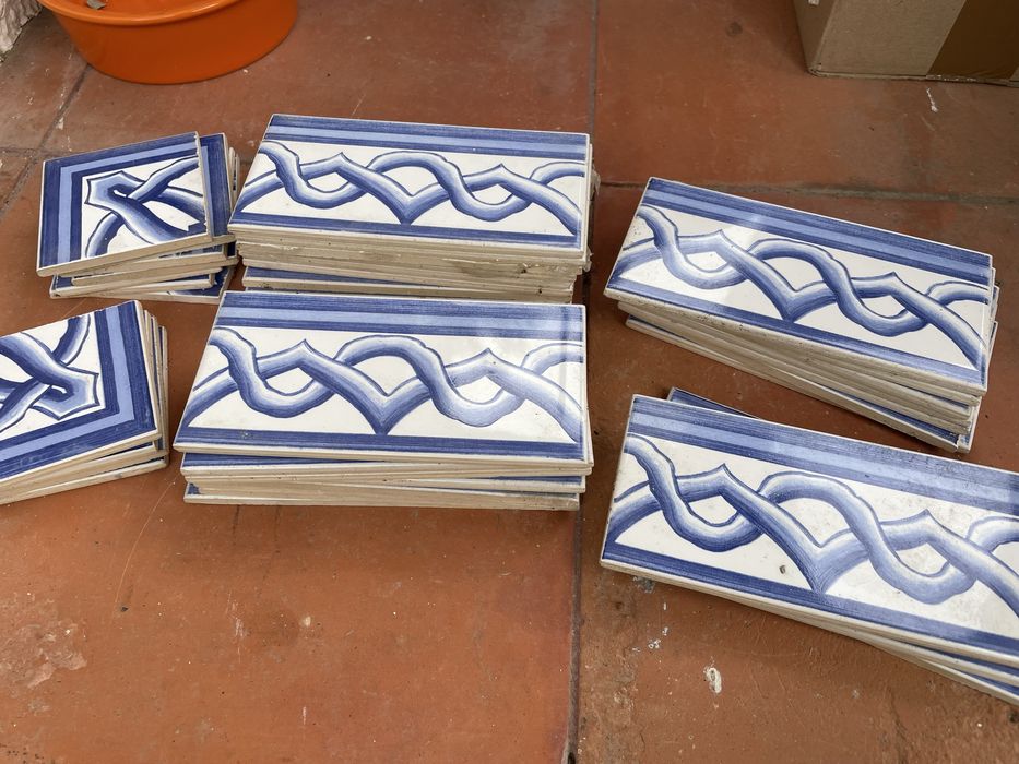 Sobras antigas de azulejos
