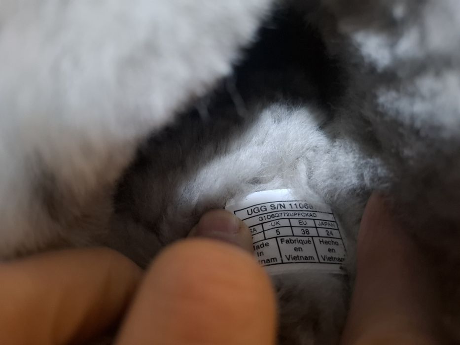 Жіночі фірмові тапулі, Ugg