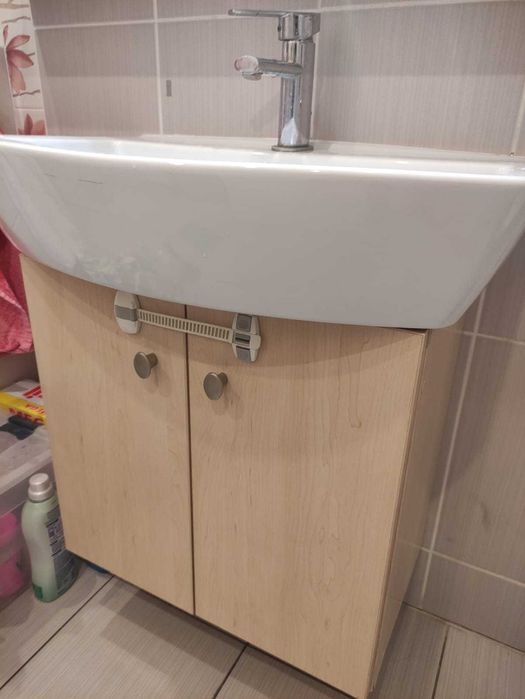 Szafka łazienkowa stojąca