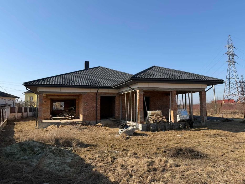 Будинок в передмісті Івано-Франківська, 14соток землі, всього в 5хв від міста