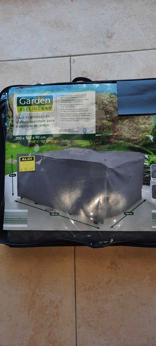 Capa impermeável para móveis de jardim - Nova