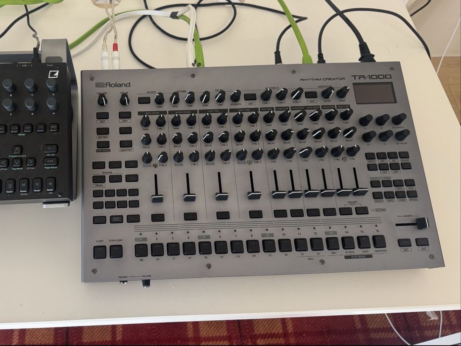 Roland TR1000 como nova