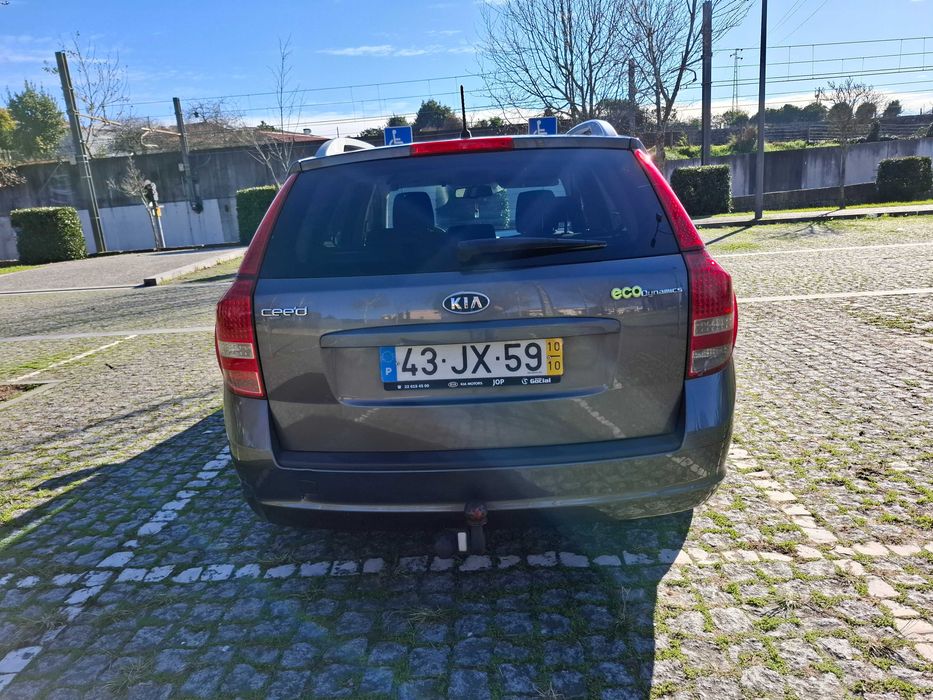 Kia Ceed SW 1.6 CRDi EX | 2010 | 255.000 km