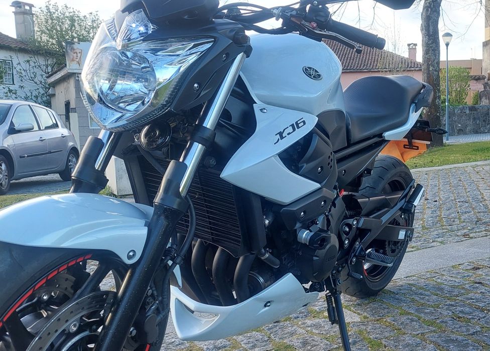 Yhamara xj6 impecável com extras