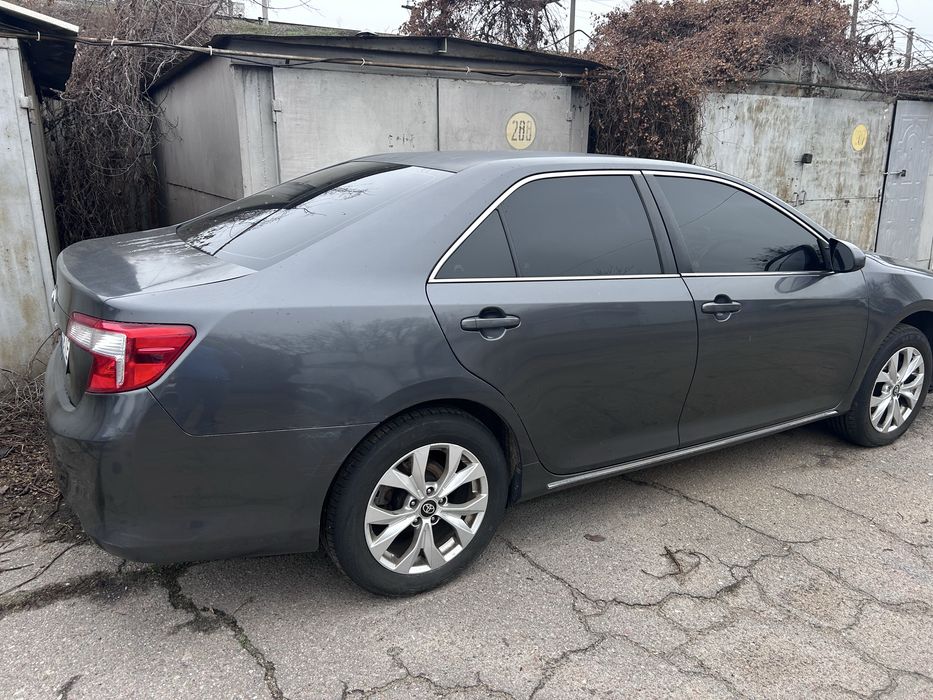 Тойота Камрі 2.5 газ бензин