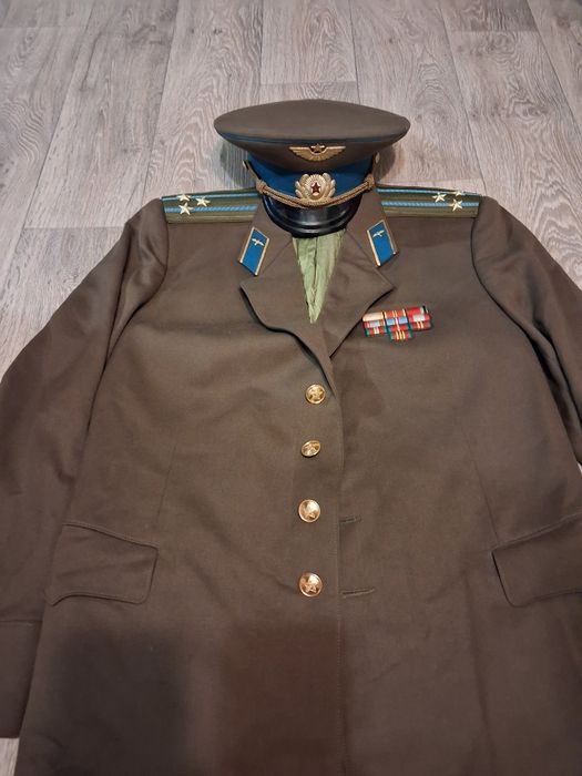 Кітель, фуражка ВВС офіцерська