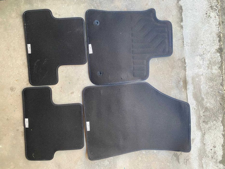 Tapetes Originais Renault Mégane Sport Tourer – Conjunto 4 Peças