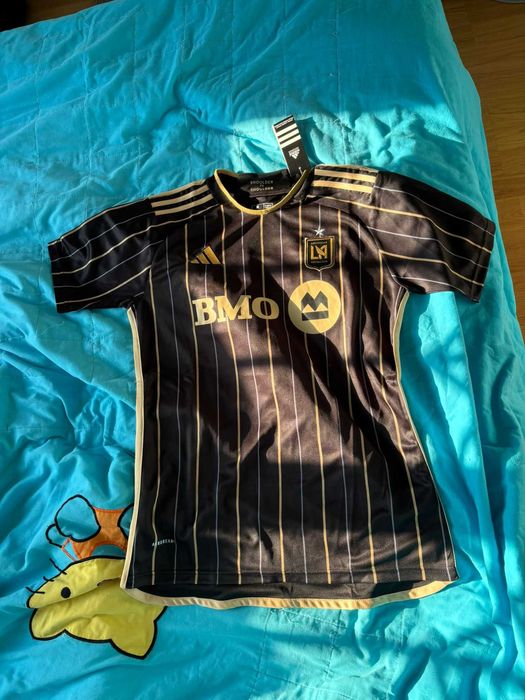 Camisola Los Angeles size M - Adidas mais fotos por mensagem