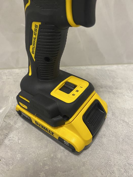 DeWALT DCF870 20Vmax шуруповерт-імпакт гідравлічний привезено з США