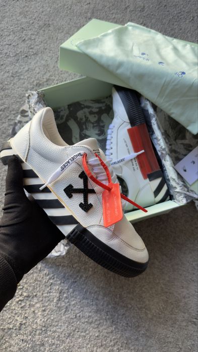 Off-White Low Vulcanized White/Black Leather tamanho 41