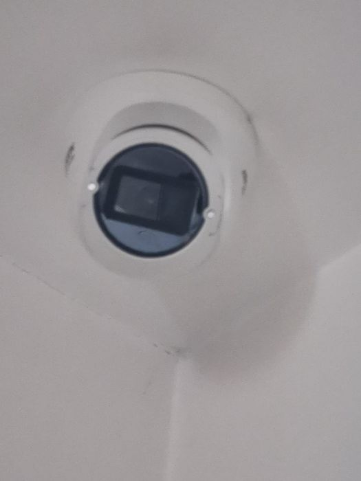 Câmara de vídeo vigilância Hikvision
