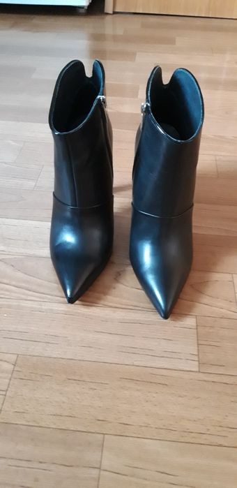 Botki skórzane roz. 38 Gino Rossi