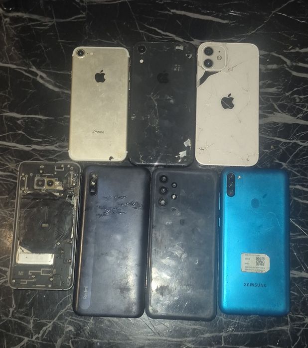 Telefony apple samung xiaomi