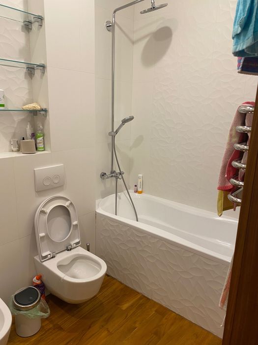 Продаж квартири в будинку по вул. Коновальця 120