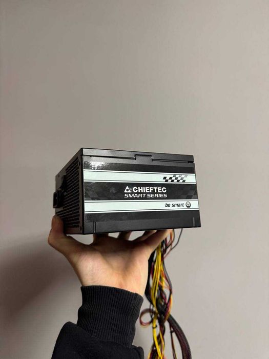 Блок живлення 600W Chieftec Smart Series GPS-600A8 2x 6+2 Pin GPU