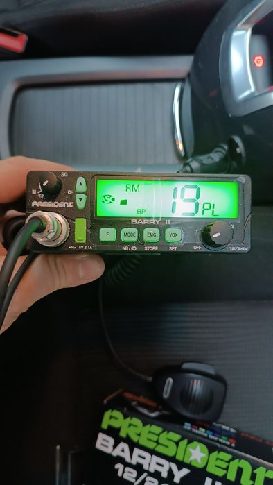 Cb Presydent Barry 2 wraz z anteną na magnes