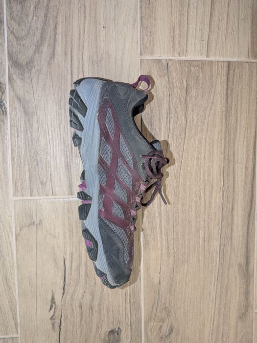 Жіночі кросівки Merrell