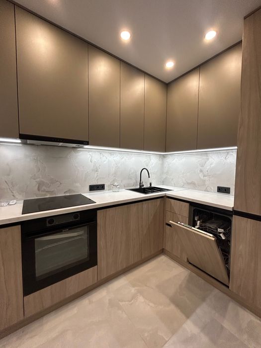 НОВА Євро2к Мебльована  5й поверх Центральний Парк