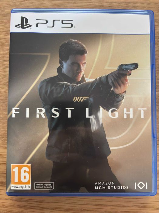 007 First Light PS5 – stan bardzo dobry