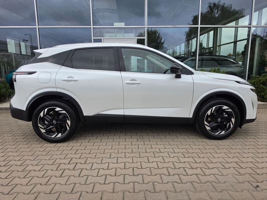 Nissan Qashqai Kamery 360 / P. Zimowy / Cyfrowe Zegary / Relingi