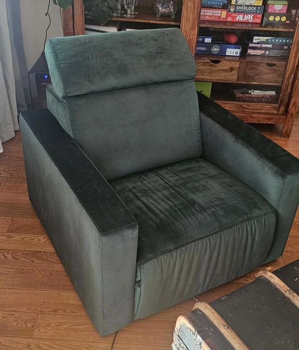 Fotel z regulowanym zagłówkiem, butelkowa zieleń Kraków