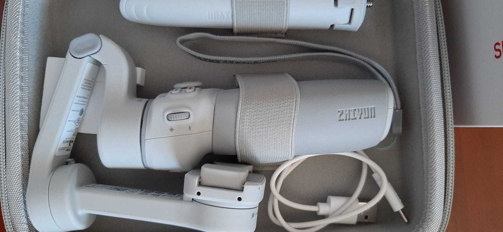Estabilizador Zhiyun Smooth-Q4 Combo para smartphone