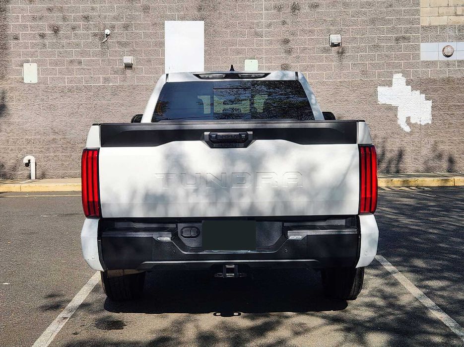 Toyota Tundra      2022