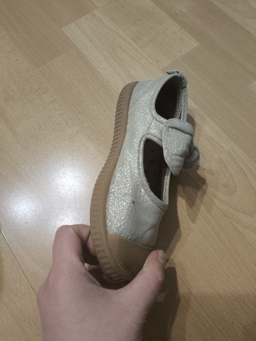 Buty na wiosnę dla dziewczynki r.28