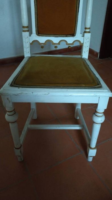Cadeira lacada