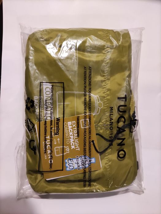 Mochila expansível Tucano Compatto Eco verde olivaBackpack verde