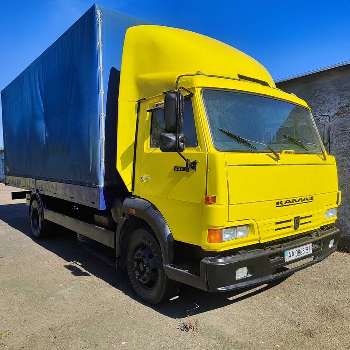 Автомобіль КамАЗ 4308 з двигуном Cummins B5.9 в робочрму стані