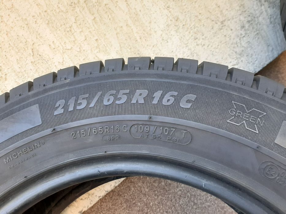 2x Opony letnie 215/65R16C Michelin Agilis